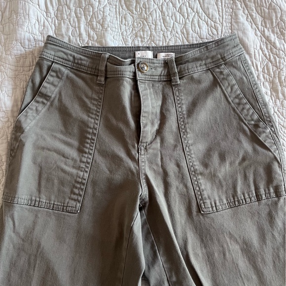 Size 4 a new day army green pants ankle length - Picture 4 of 4